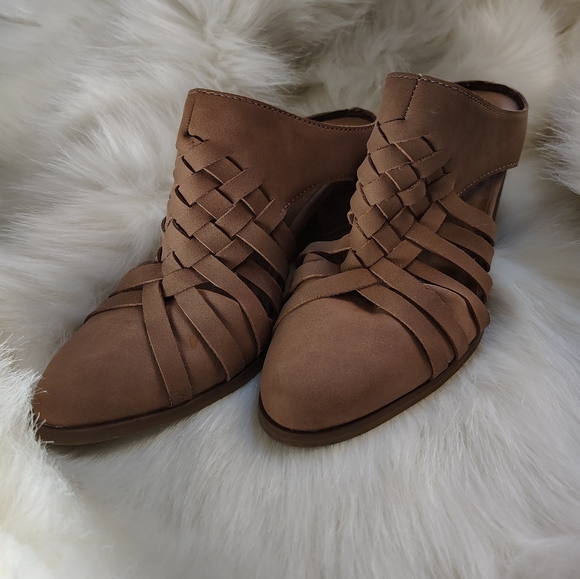 Universal Thread Aiden Huarache Heeled Mules - Picture 12 of 12